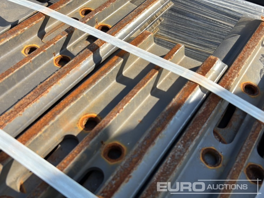 600mm Steel Track Plates - Spare parts for Excavator: picture 5 600mm Steel Track Plates - Spare parts for Excavator: picture 5