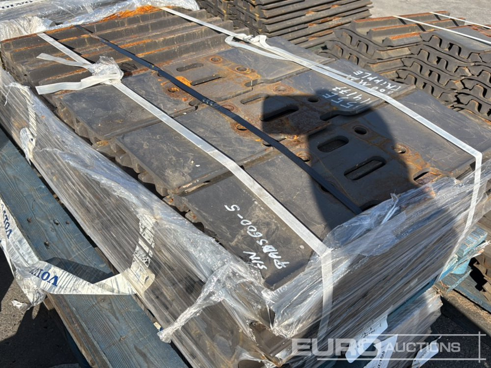 600mm Steel Track Plates - Spare parts for Excavator: picture 2 600mm Steel Track Plates - Spare parts for Excavator: picture 2