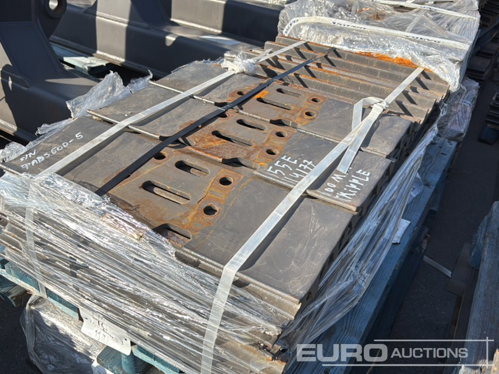 600mm Steel Track Plates - Spare parts for Excavator: picture 1 600mm Steel Track Plates - Spare parts for Excavator: picture 1