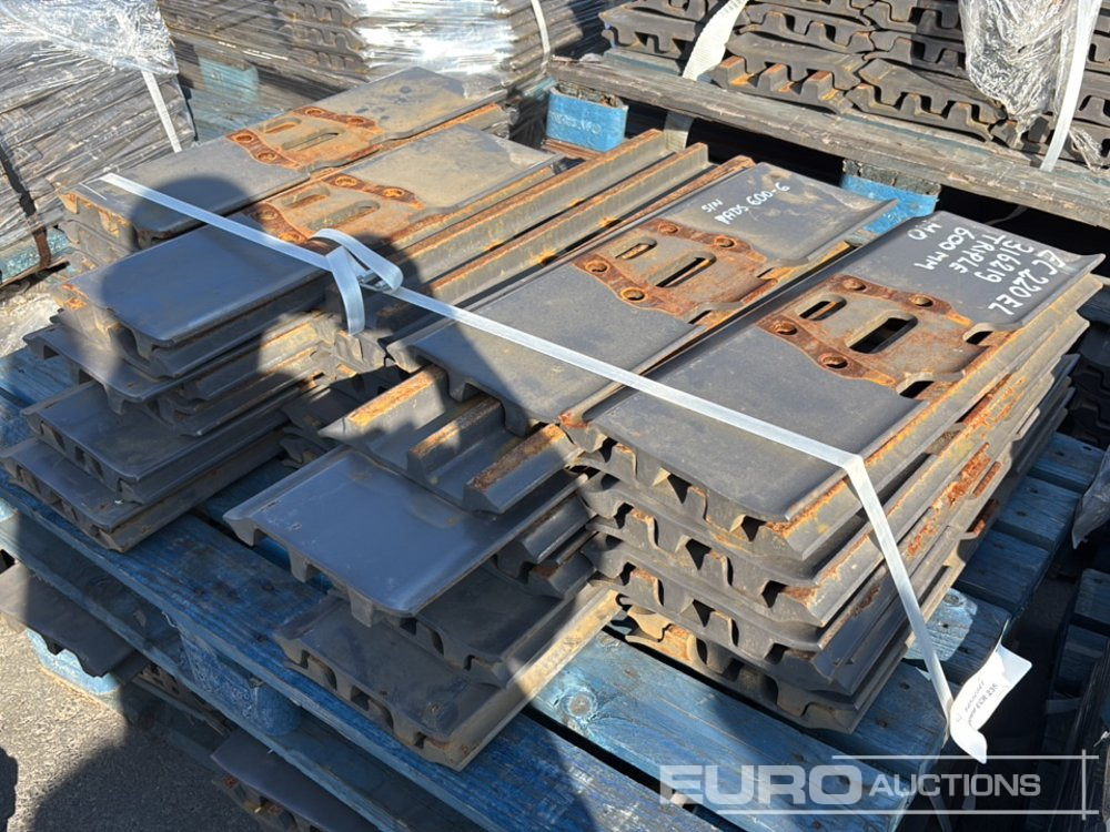 600mm Steel Track Plates - Spare parts for Excavator: picture 4 600mm Steel Track Plates - Spare parts for Excavator: picture 4
