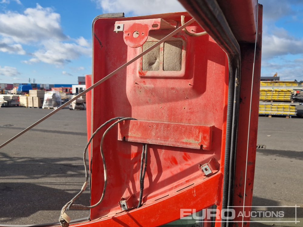 Spare parts for Excavator Cabin to suit Volvo ERC25D: picture 6 Spare parts for Excavator Cabin to suit Volvo ERC25D: picture 6
