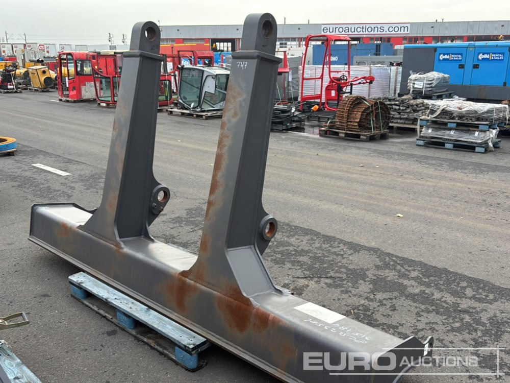 Dozer Blade to suit Volvo ECR235E - Spare parts for Excavator: picture 1 Dozer Blade to suit Volvo ECR235E - Spare parts for Excavator: picture 1
