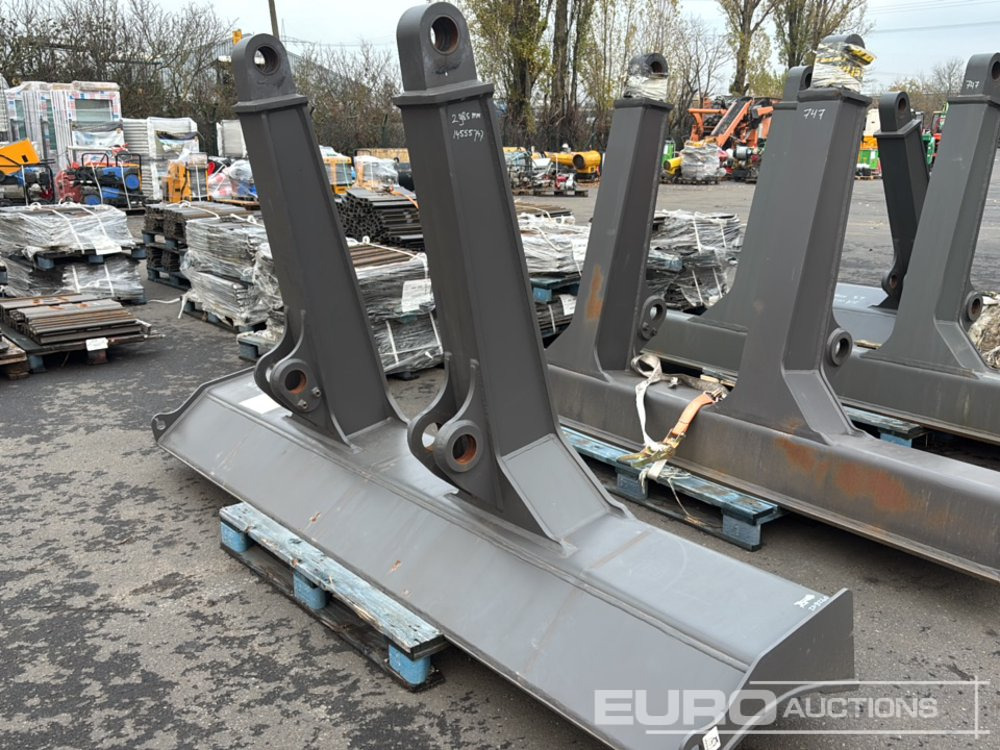 Dozer Blade to suit Volvo ECR235E - Spare parts for Excavator: picture 4 Dozer Blade to suit Volvo ECR235E - Spare parts for Excavator: picture 4
