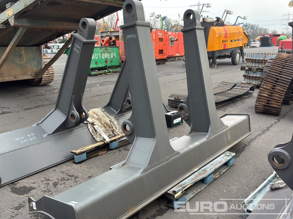 Dozer Blade to suit Volvo ECR235E - Spare parts for Excavator: picture 4 Dozer Blade to suit Volvo ECR235E - Spare parts for Excavator: picture 4