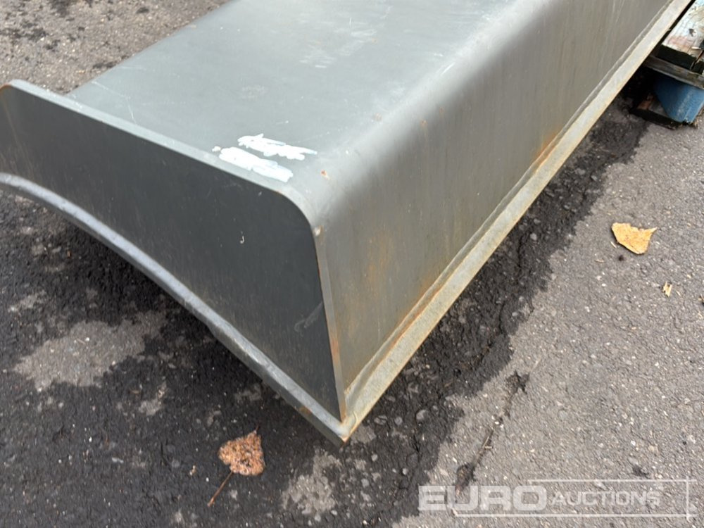 Dozer Blade to suit Volvo ECR235E - Spare parts for Excavator: picture 5 Dozer Blade to suit Volvo ECR235E - Spare parts for Excavator: picture 5