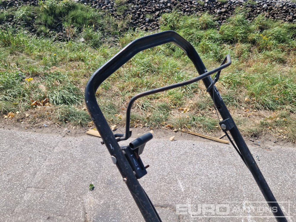Construction equipment Toro Lawn Mower: picture 9