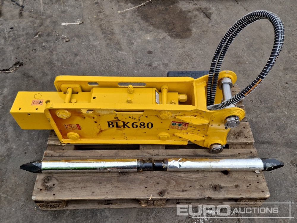 Unused 2025 BLK 680 - Hydraulic hammer: picture 1 Unused 2025 BLK 680 - Hydraulic hammer: picture 1