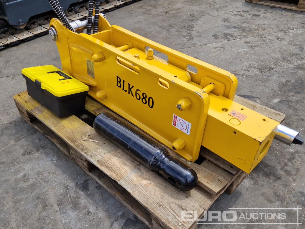 Unused 2025 BLK 680 - Hydraulic hammer: picture 5 Unused 2025 BLK 680 - Hydraulic hammer: picture 5
