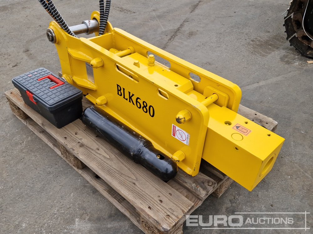 Unused 2025 BLK 680 - Hydraulic hammer: picture 5 Unused 2025 BLK 680 - Hydraulic hammer: picture 5