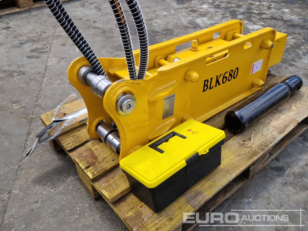 Unused 2025 BLK 680 - Hydraulic hammer: picture 4 Unused 2025 BLK 680 - Hydraulic hammer: picture 4
