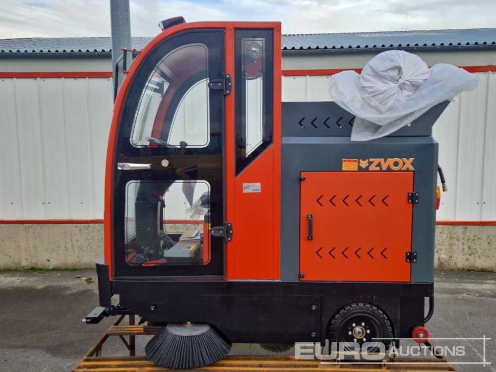 Unused 2025 Zvox 2000G - Road sweeper: picture 2 Unused 2025 Zvox 2000G - Road sweeper: picture 2