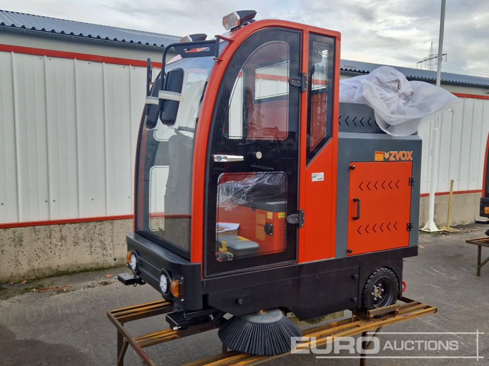 Unused 2025 Zvox 2000G - Road sweeper: picture 1 Unused 2025 Zvox 2000G - Road sweeper: picture 1