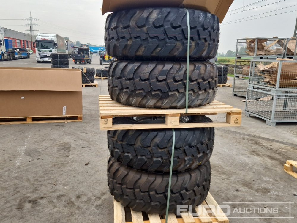 Unused Alliance 405/70R20 with Rims - Tire: picture 2 Unused Alliance 405/70R20 with Rims - Tire: picture 2