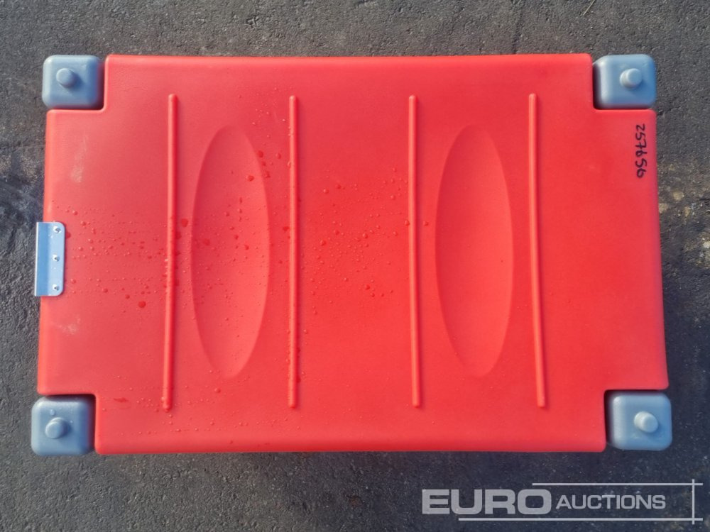 Unused Bauer 220 Litre Fuel Bowser - Storage tank: picture 4 Unused Bauer 220 Litre Fuel Bowser - Storage tank: picture 4