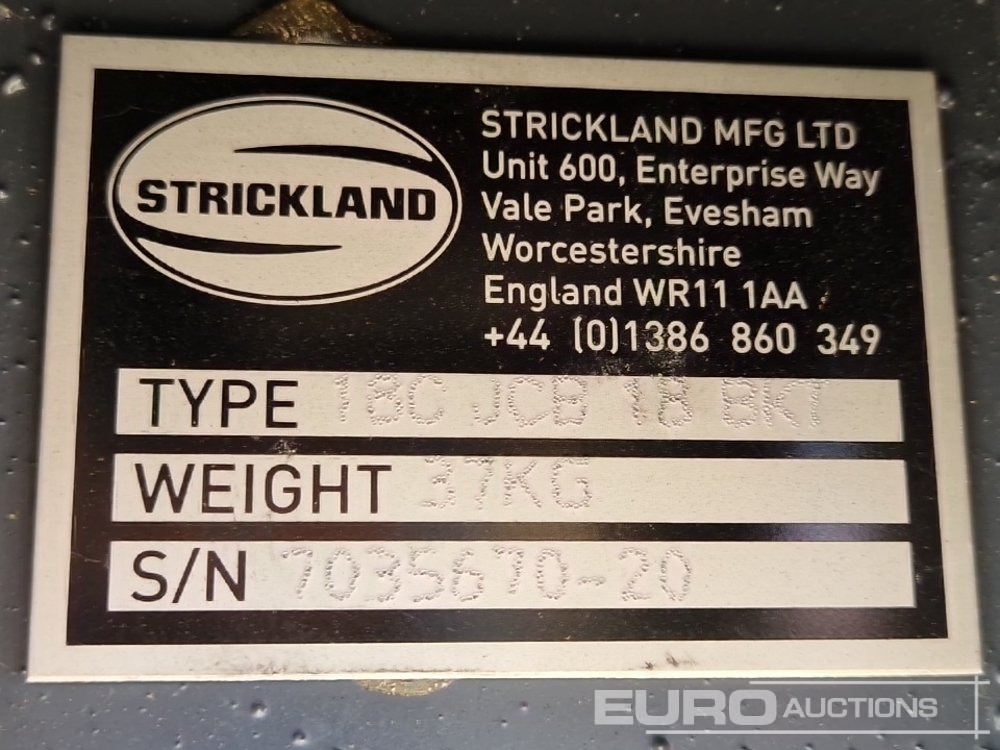 New Bucket Unused Strickland 18" Digging Bucket + QH to suit Hitachi ZX19: picture 7