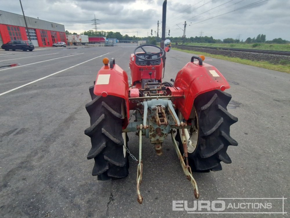 Yanmar YM2310 - Compact tractor: picture 4 Yanmar YM2310 - Compact tractor: picture 4