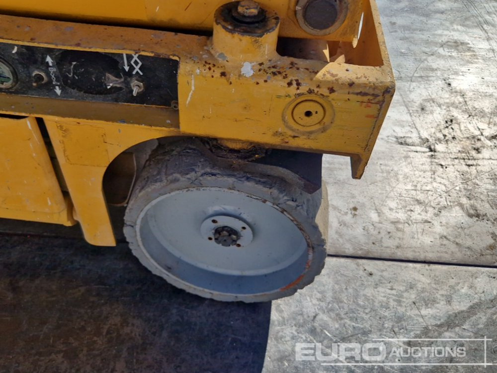 Aerial platform 2006 Haulotte Compact 8: picture 9 Aerial platform 2006 Haulotte Compact 8: picture 9