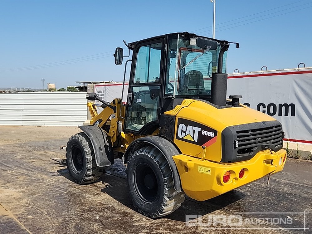 2010 CAT 908H - Wheel loader: picture 3 2010 CAT 908H - Wheel loader: picture 3
