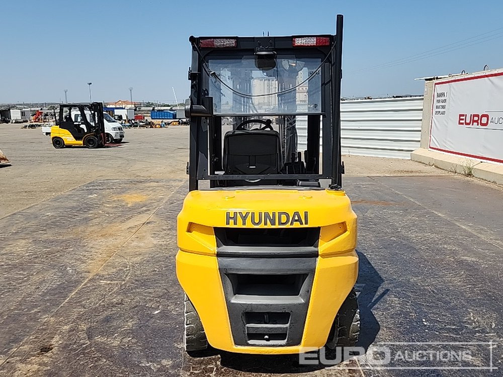2018 Hyundai 25D-9E - Forklift: picture 4 2018 Hyundai 25D-9E - Forklift: picture 4