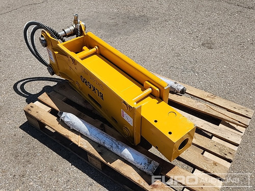 BLK 680 - Hydraulic hammer: picture 4 BLK 680 - Hydraulic hammer: picture 4