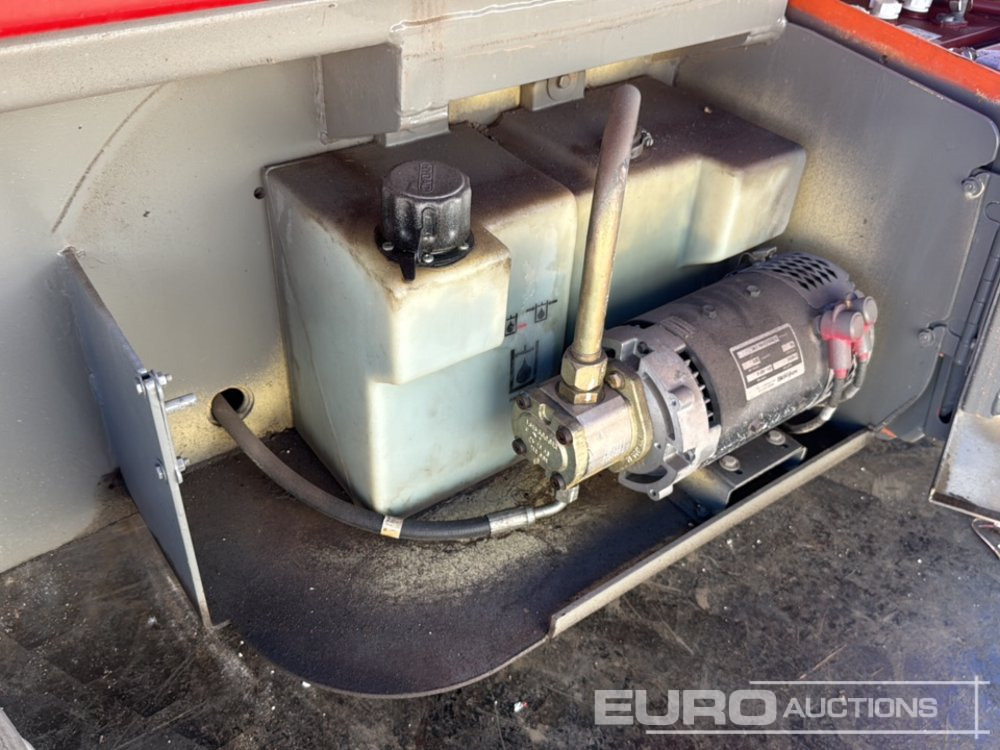 Scissor lift JLG 4069LE: picture 22