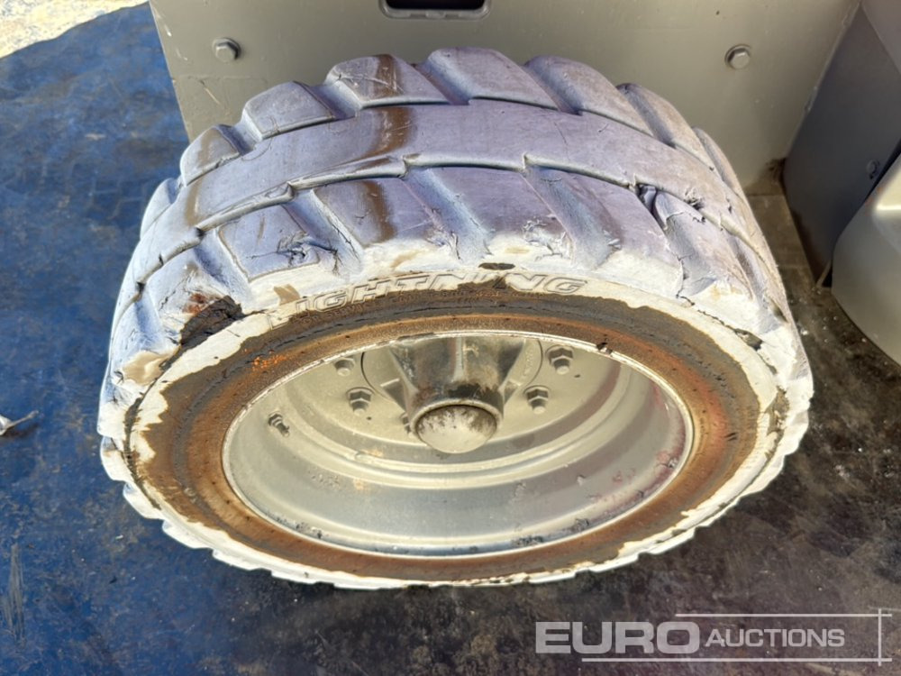 Scissor lift JLG 4069LE: picture 12