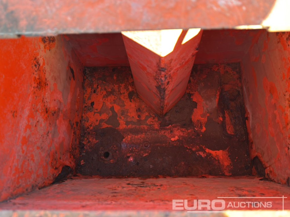 Construction equipment Norton  Walk Behind Joint-Cutting Floor Saw Machine: picture 8