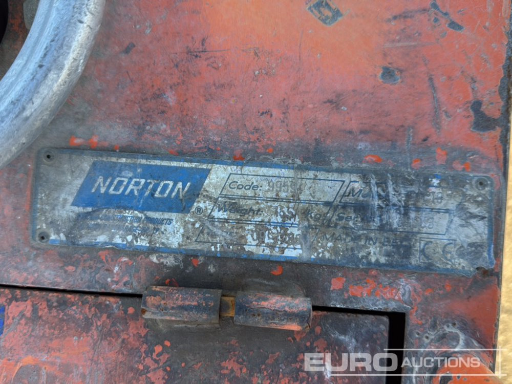 Construction equipment Norton  Walk Behind Joint-Cutting Floor Saw Machine: picture 9