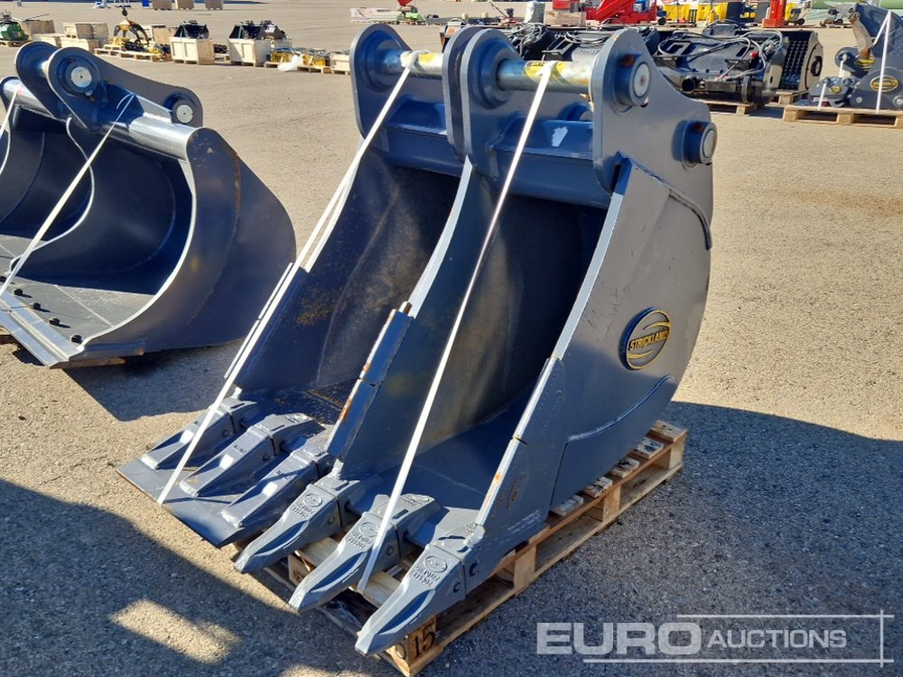 Strickland BT13 - Bucket: picture 1 Strickland BT13 - Bucket: picture 1