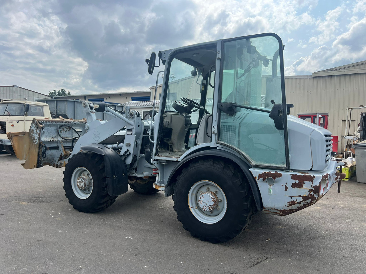 Mini chargeuse Caterpillar 906 - Compact loader: picture 2 Mini chargeuse Caterpillar 906 - Compact loader: picture 2