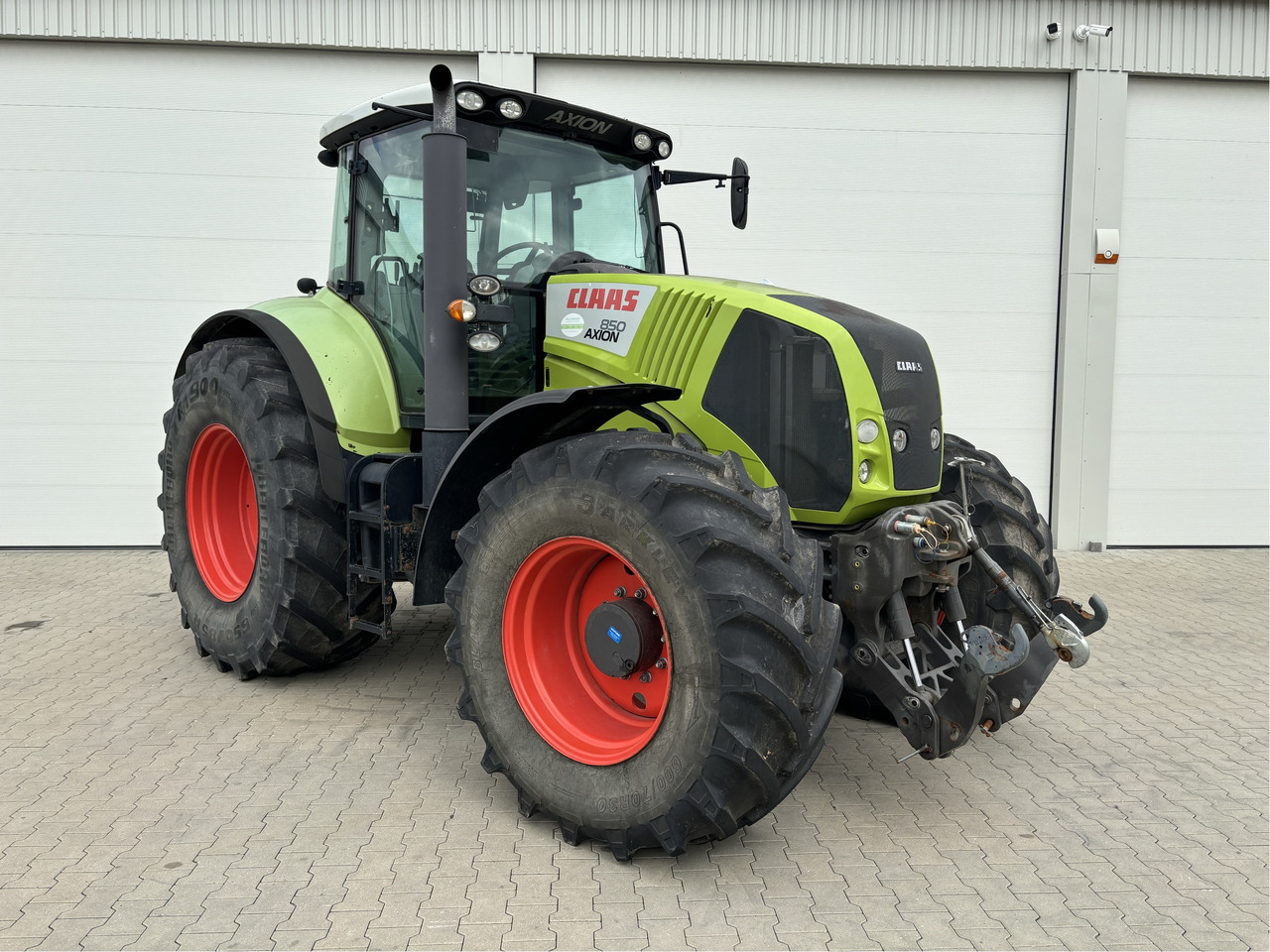 Claas Axion 850 Hexa-Shift - Farm tractor: picture 1 Claas Axion 850 Hexa-Shift - Farm tractor: picture 1