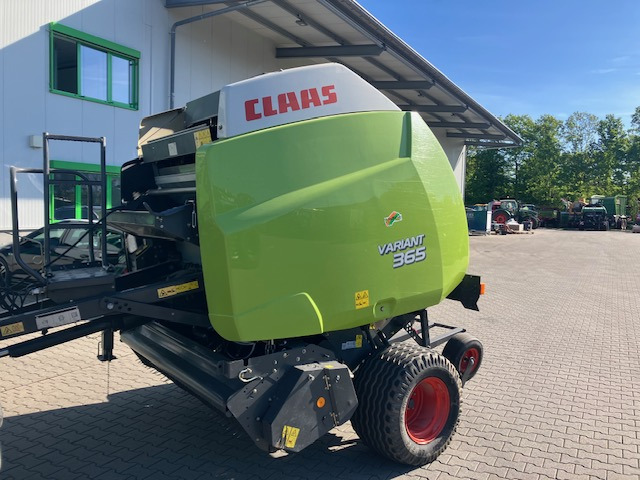 Claas Variant 365 - Hay and forage equipment: picture 1 Claas Variant 365 - Hay and forage equipment: picture 1