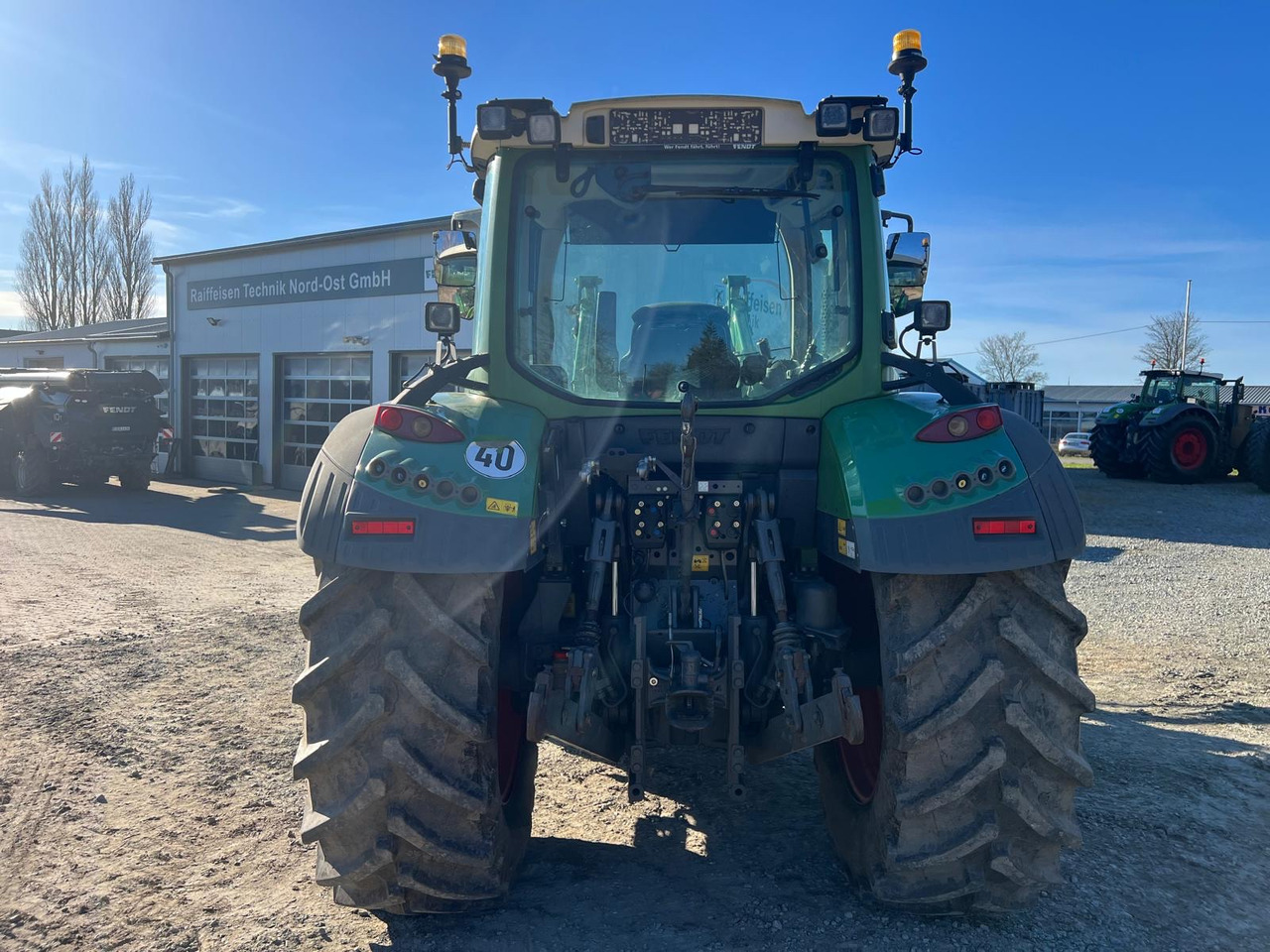 Farm tractor Fendt 310 Power: picture 9
