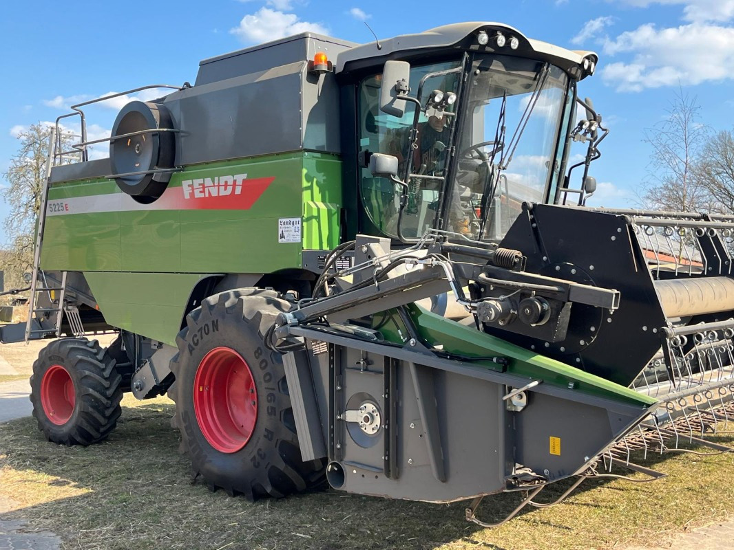 Fendt 5225 E 5,50m PowerFlow Schneidwerk - Combine harvester: picture 4 Fendt 5225 E 5,50m PowerFlow Schneidwerk - Combine harvester: picture 4