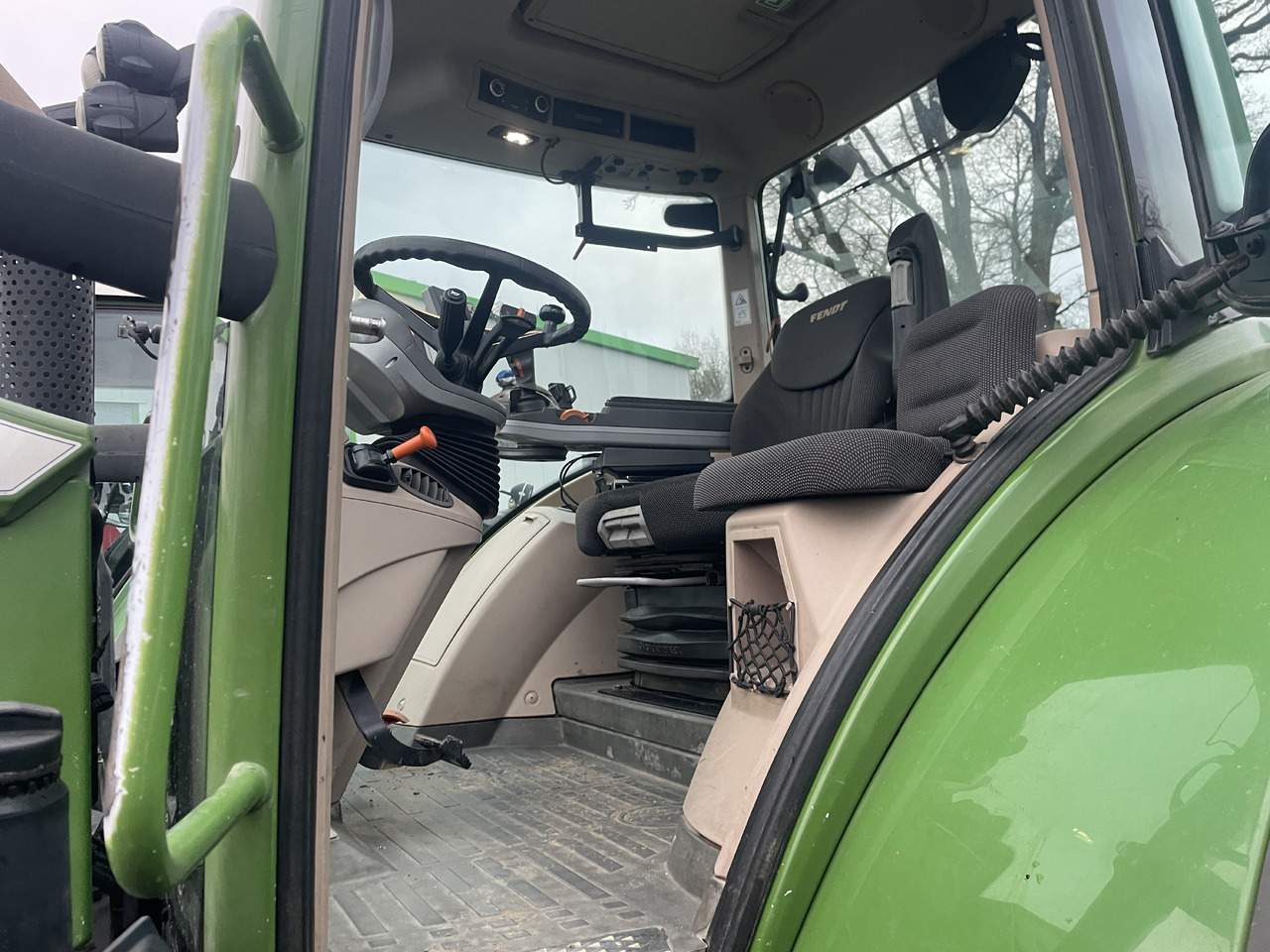 Fendt 718 Power Plus - Farm tractor: picture 5 Fendt 718 Power Plus - Farm tractor: picture 5