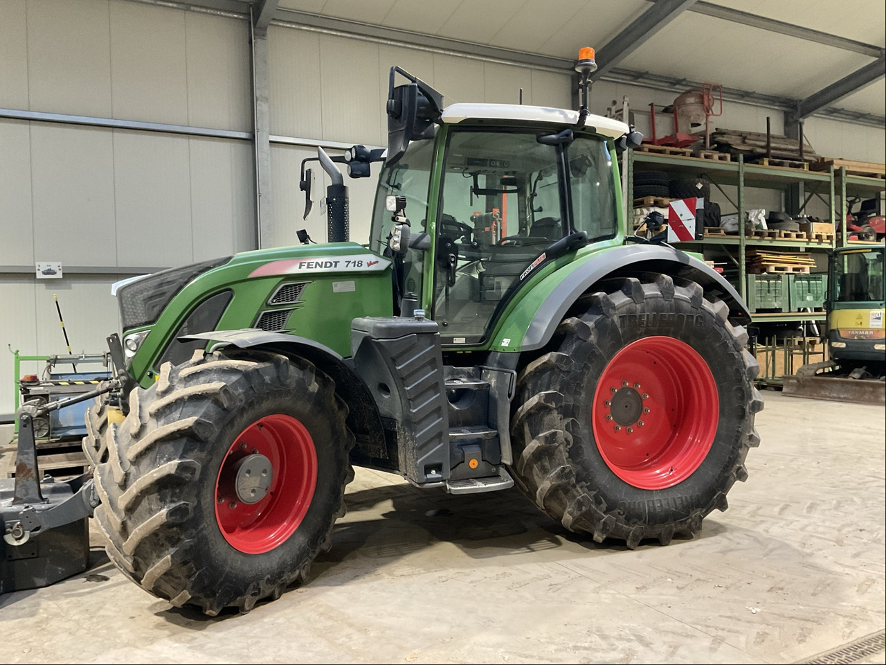 Fendt 718 Vario S4 ProfiPlus - Farm tractor: picture 1 Fendt 718 Vario S4 ProfiPlus - Farm tractor: picture 1