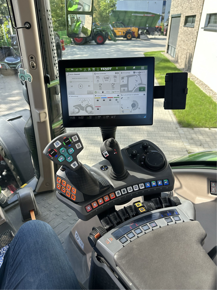 Fendt 724 Gen6 Profi Plus - Farm tractor: picture 2 Fendt 724 Gen6 Profi Plus - Farm tractor: picture 2