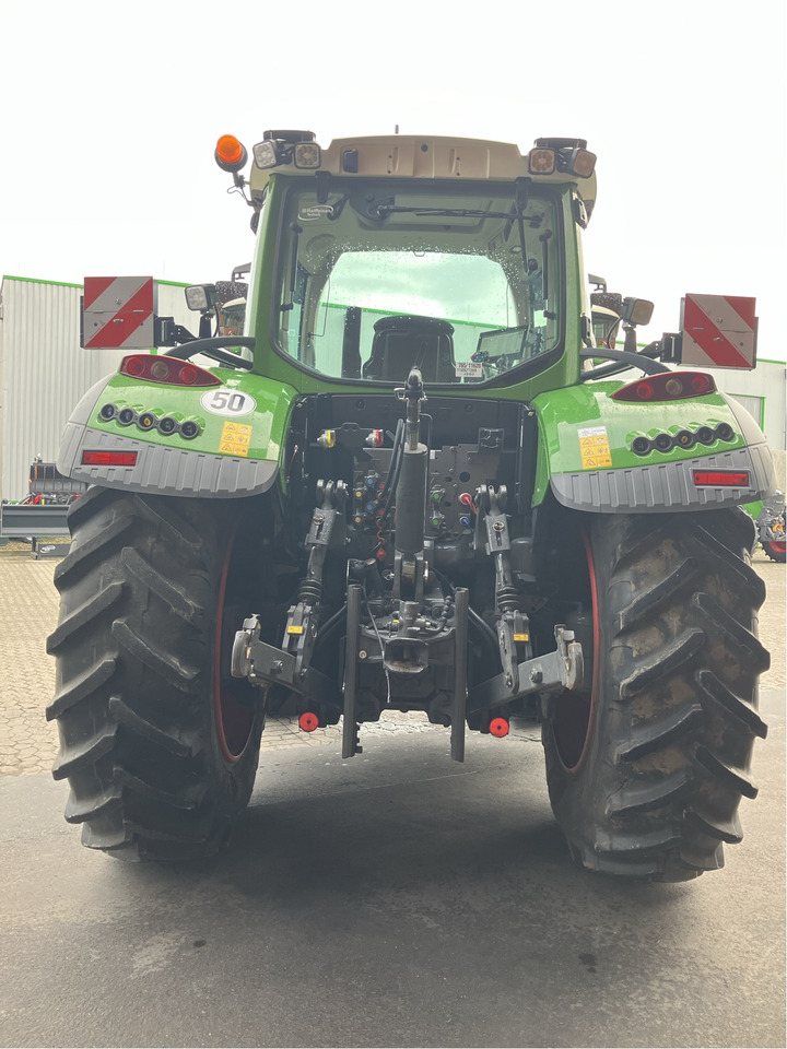 New Farm tractor Fendt 724 Vario Gen6: picture 7