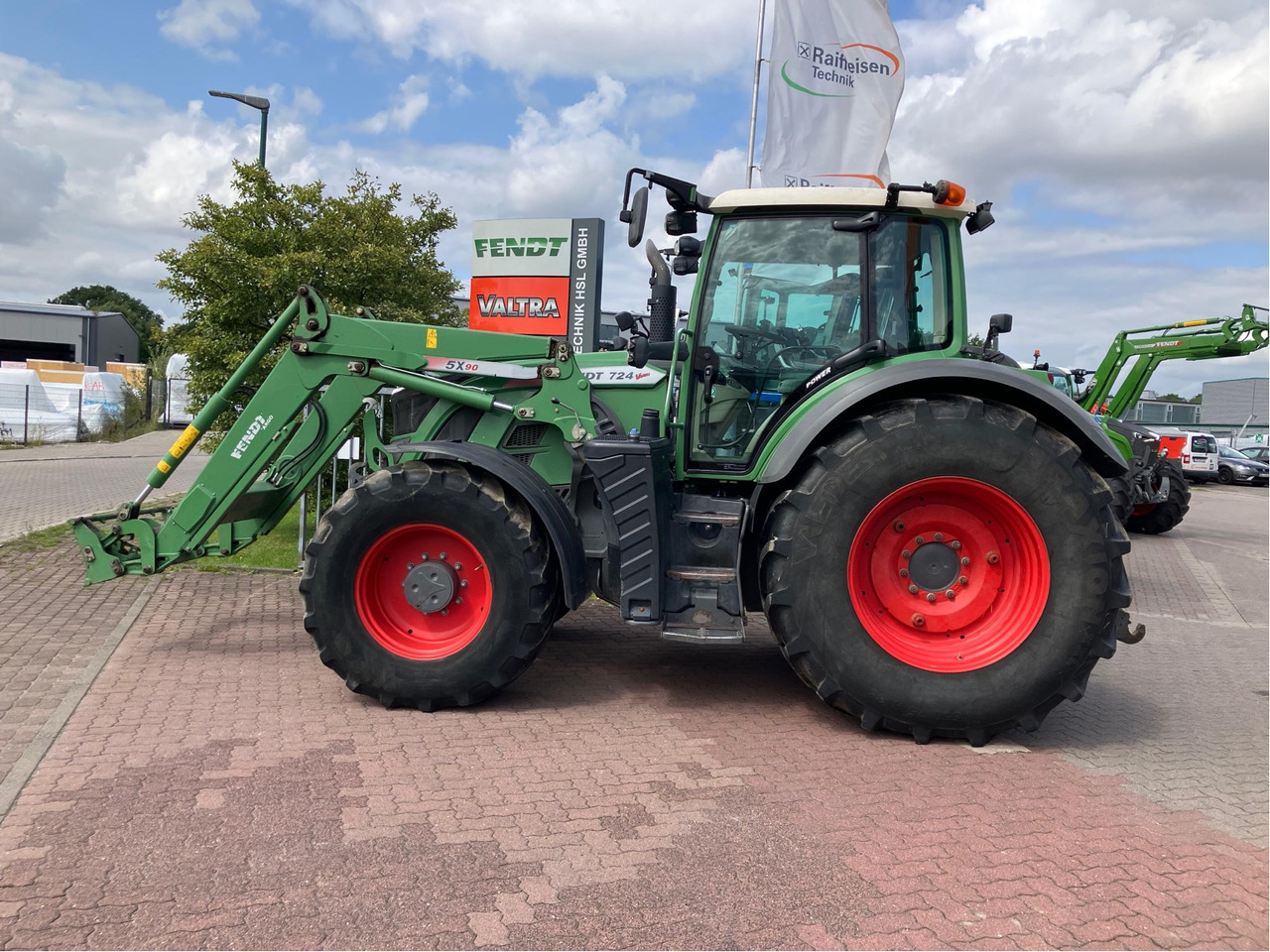 Fendt 724 Vario S4 Power - Farm tractor: picture 2 Fendt 724 Vario S4 Power - Farm tractor: picture 2