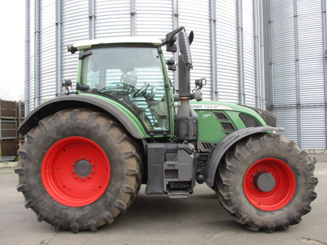 Farm tractor Fendt 724 Vario SCR Profi Plus: picture 14