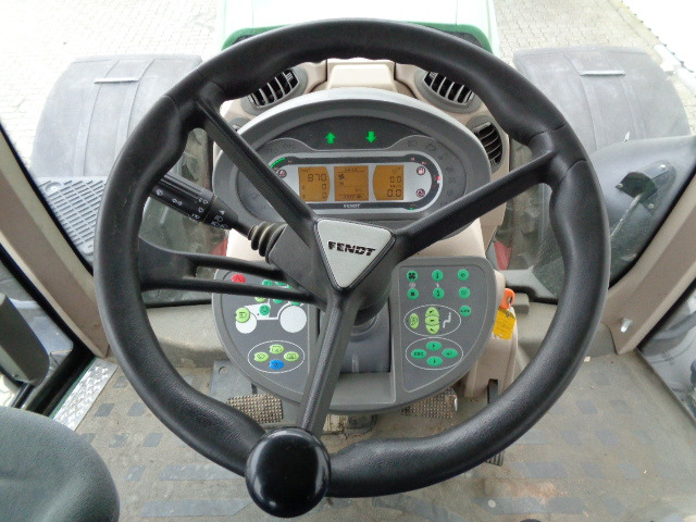 Fendt 824 Vario S4 ProfiPlus - Farm tractor: picture 2 Fendt 824 Vario S4 ProfiPlus - Farm tractor: picture 2