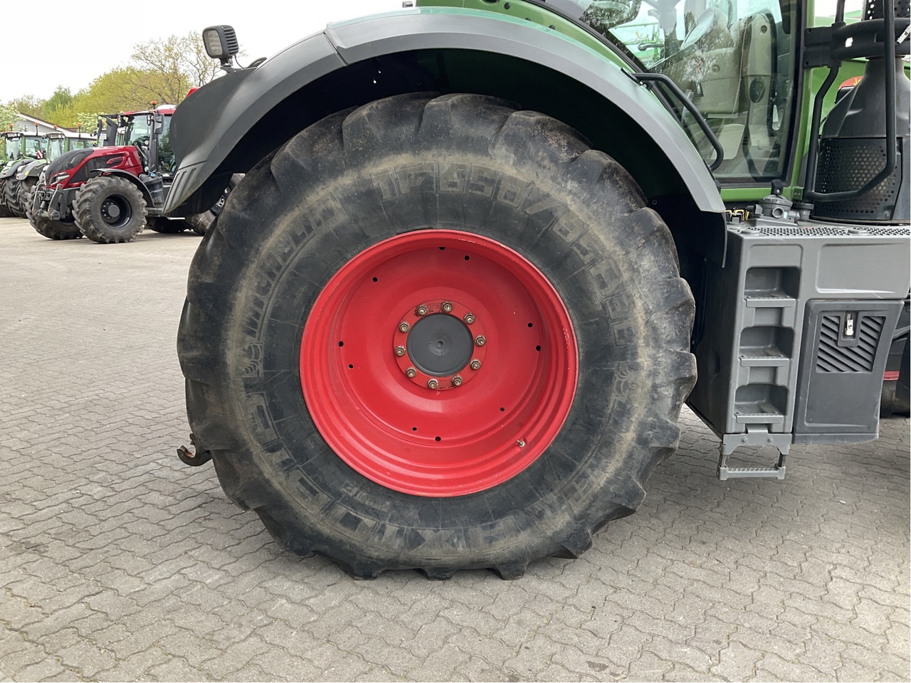 Fendt 826 Vario S4 - Farm tractor: picture 3 Fendt 826 Vario S4 - Farm tractor: picture 3
