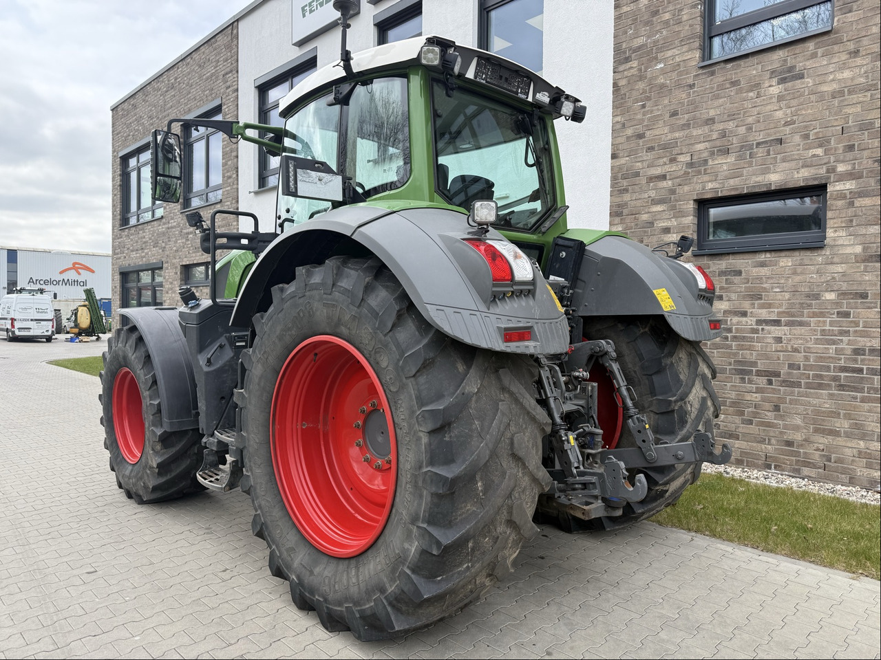 Fendt 828 Vario ProfiPlus Motor NEU - Farm tractor: picture 4 Fendt 828 Vario ProfiPlus Motor NEU - Farm tractor: picture 4