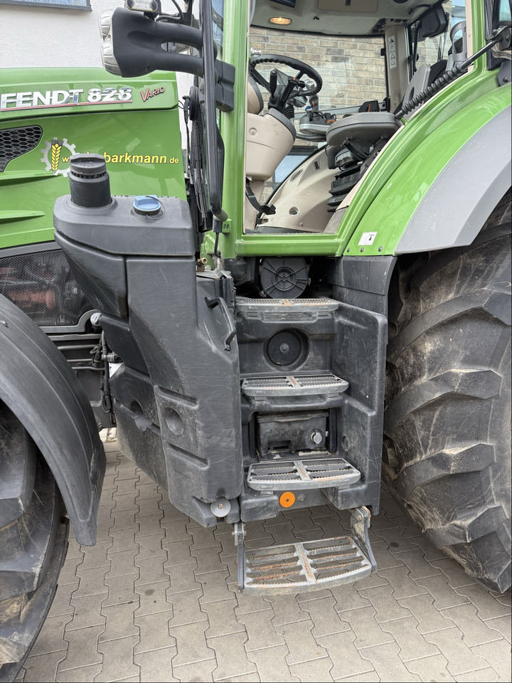 Fendt 828 Vario ProfiPlus Motor NEU - Farm tractor: picture 2 Fendt 828 Vario ProfiPlus Motor NEU - Farm tractor: picture 2