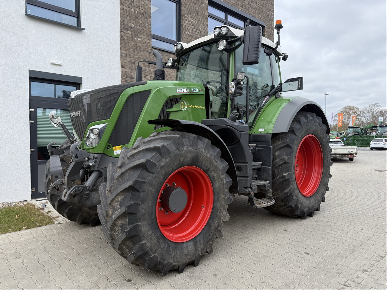 Fendt 828 Vario ProfiPlus Motor NEU - Farm tractor: picture 1 Fendt 828 Vario ProfiPlus Motor NEU - Farm tractor: picture 1