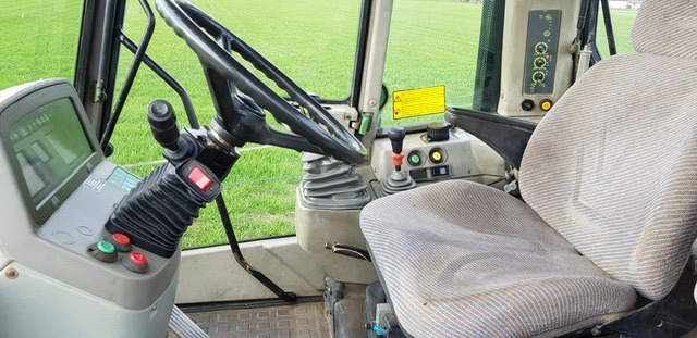 Fendt Xylon 520 - Farm tractor: picture 2 Fendt Xylon 520 - Farm tractor: picture 2