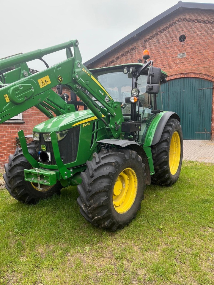 John Deere 5100 M - Farm tractor: picture 4 John Deere 5100 M - Farm tractor: picture 4