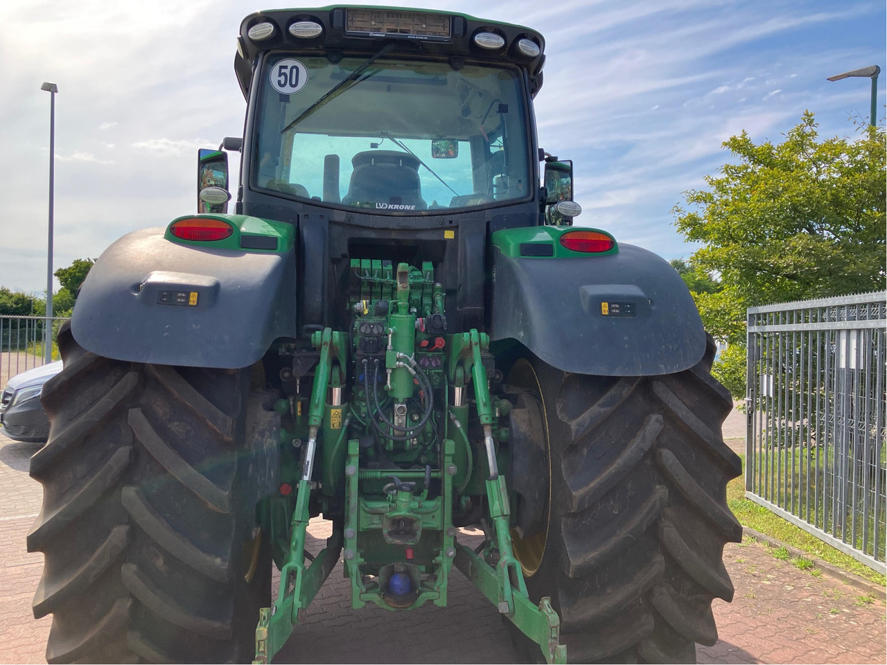 John Deere 6250 R - Farm tractor: picture 4 John Deere 6250 R - Farm tractor: picture 4