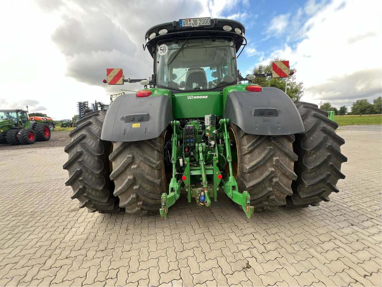 John Deere 8400 R - Farm tractor: picture 4 John Deere 8400 R - Farm tractor: picture 4