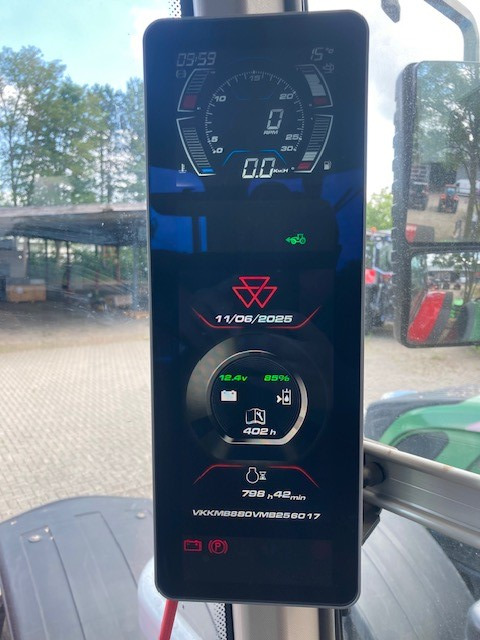 Massey Ferguson 8S.245 Dyna E-Power Excl - Farm tractor: picture 4 Massey Ferguson 8S.245 Dyna E-Power Excl - Farm tractor: picture 4